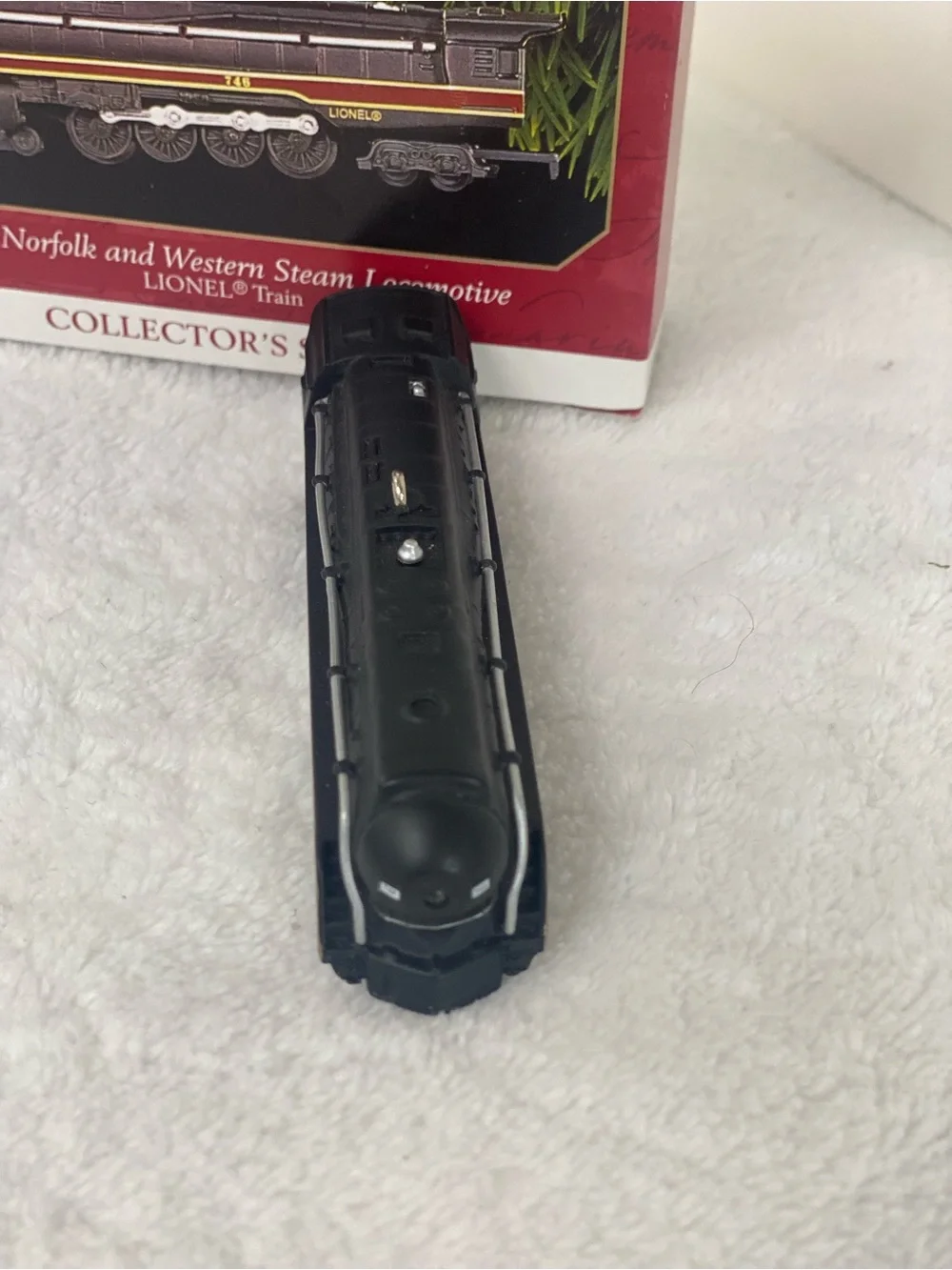 Hallmark Keepsake Lionel 746 Norfolk and Western Steam Locomotive Train Ornament